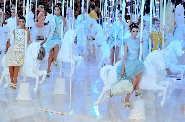 Défilé, Louis Vuitton, printemps-été 2012